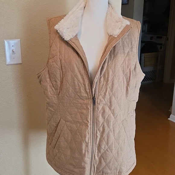 Coldwater Creek Quilted Tan Vest Size L - Picture 4 of 12